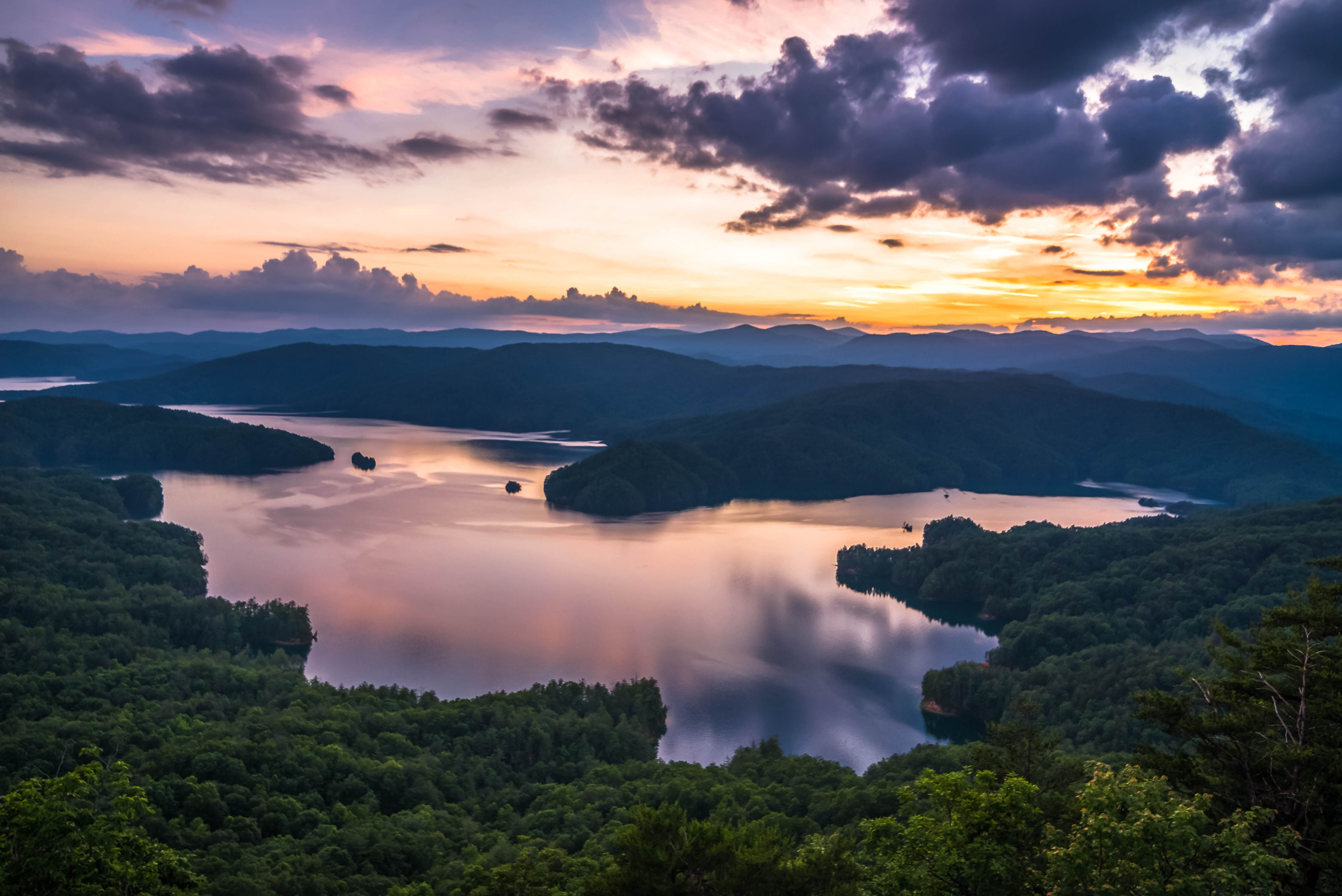 Lake Jocassee panoramic view